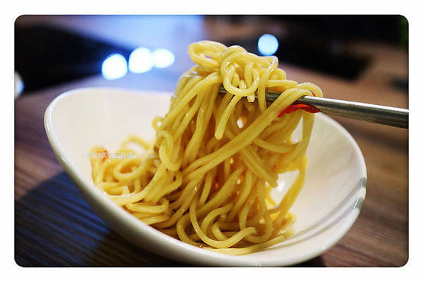 【台北美食】湯廠Soup Factory - 國父紀念館火鍋/特色湯頭✖️台北市長也來吃❤️東區火鍋推薦/副餐無限供應 - 捷運國父紀念館站