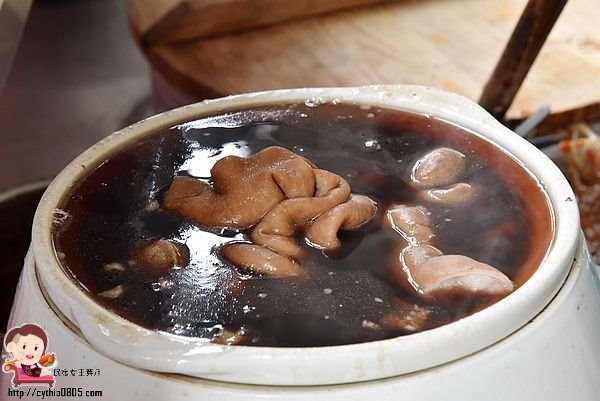 台南北區美食-台中楊大腸蚵仔蝦仁麵線-隱藏版天使紅蝦麵線太浮誇,IG火紅打卡排隊美食 @民宿女王芽月-美食.旅遊.全台趴趴走