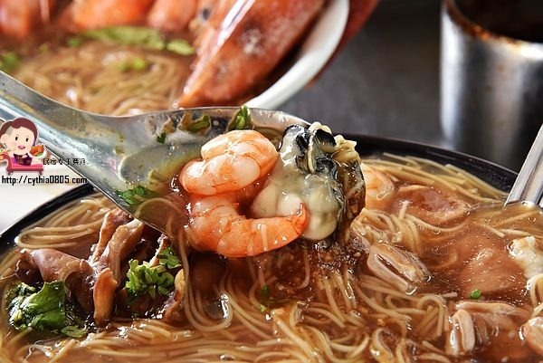 台南北區美食-台中楊大腸蚵仔蝦仁麵線-隱藏版天使紅蝦麵線太浮誇,IG火紅打卡排隊美食 @民宿女王芽月-美食.旅遊.全台趴趴走