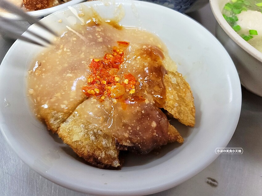 在地老饕帶路!!台中50年肉圓老店營業到凌晨1點,酥脆外皮彈牙不油膩,一吃就上癮的好滋味!!