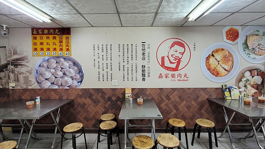 在地老饕帶路!!台中50年肉圓老店營業到凌晨1點,酥脆外皮彈牙不油膩,一吃就上癮的好滋味!!