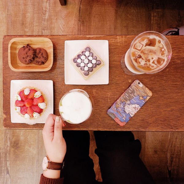 【食記】台北・信義安和站｜在繁忙快速的步調中，找尋「慢」和「享受」・三%比率咖啡・甜點又美又平價且處處有插座