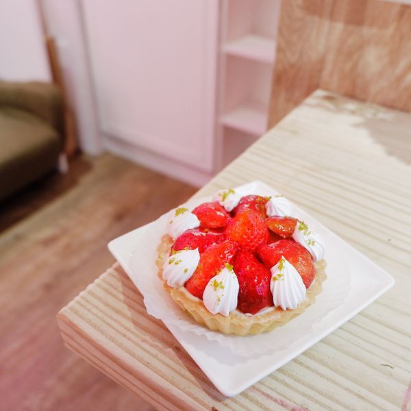 【食記】台北・信義安和站｜在繁忙快速的步調中，找尋「慢」和「享受」・三%比率咖啡・甜點又美又平價且處處有插座