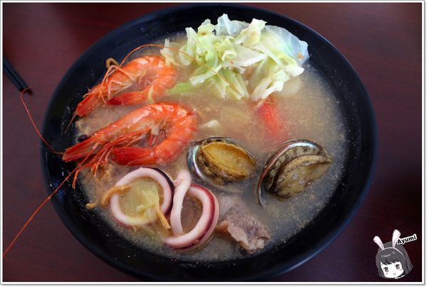 劉妹鍋燒意麵(大通總店)：[食記]►台南歸仁區◄劉妹鍋燒意麵/味噌龍蝦/豪華海鮮/平價隱藏版美食/多種口味選擇多