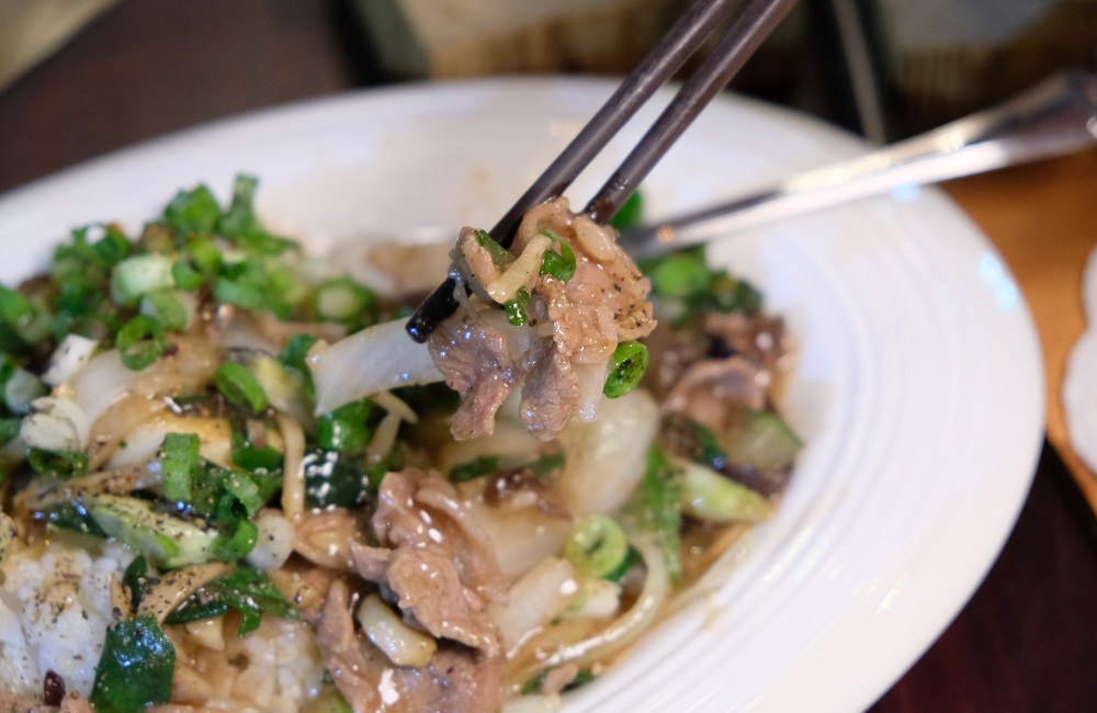 [台南]中西 越后屋西門店 林老師奶茶茶濃香醇 韓式炸雞 養生粥 鮪魚起士厚片吐司