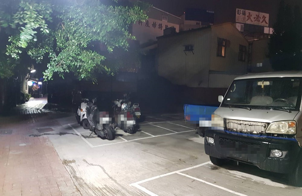 [台南]中西 越后屋西門店 林老師奶茶茶濃香醇 韓式炸雞 養生粥 鮪魚起士厚片吐司