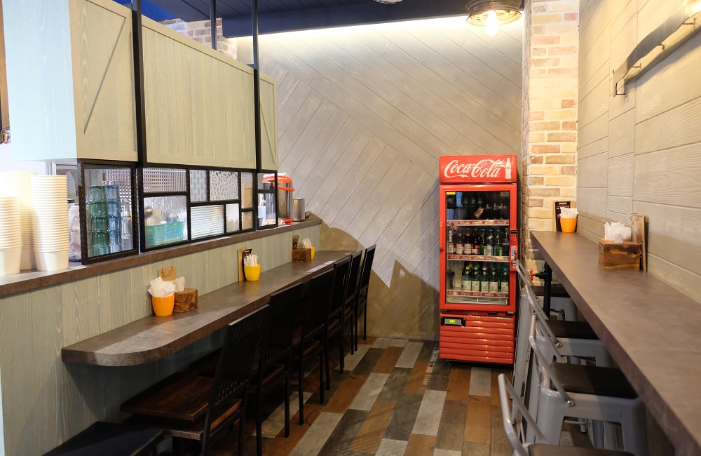 [台南]中西 越后屋西門店 林老師奶茶茶濃香醇 韓式炸雞 養生粥 鮪魚起士厚片吐司