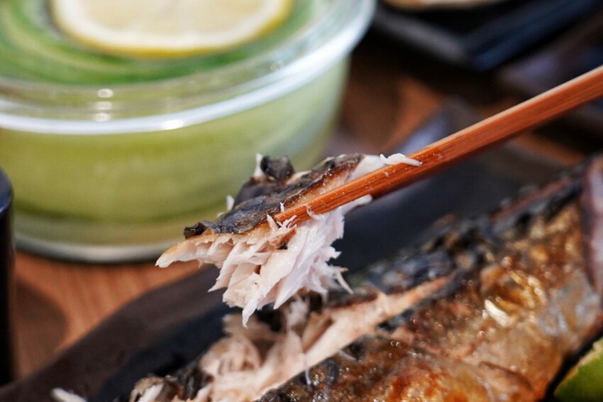 千夜GOHAN超狂!炸雞、豬排丼都只要140元,內用冰滴咖啡隨你喝,自助區很有誠意...