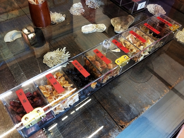 蜜餞物產館:【台南安平區景點】蜜餞物產館~懷舊傳統三合院建築 結合在地當季水果製成 手作創新精品小物