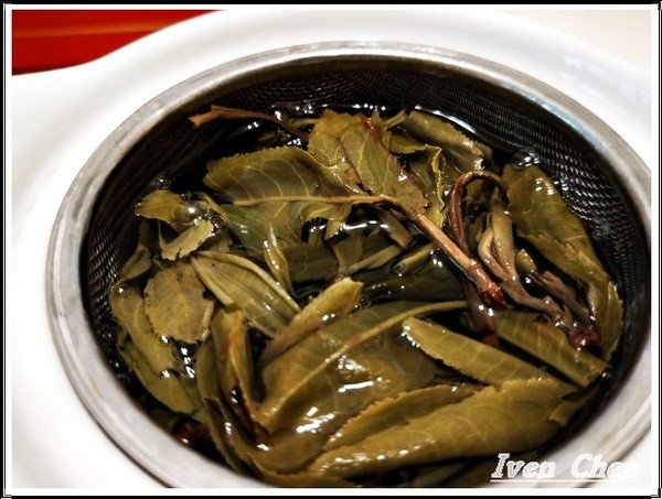 昔歸普耳茶(生茶)-勐海縣楊聘號茶葉有限公司: 《普洱茶(生茶)茗茶記》茶香豐滿\生津回甘餘韻迷人\大陸友人來台的拌手禮-昔歸的普洱茶(生茶)\『勐海縣楊聘號』
