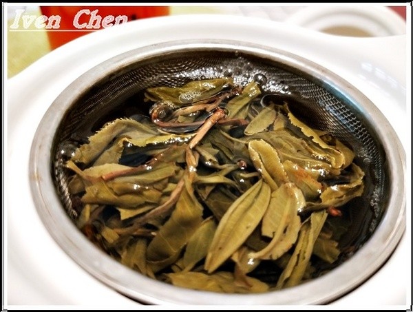 昔歸普耳茶(生茶)-勐海縣楊聘號茶葉有限公司: 《普洱茶(生茶)茗茶記》茶香豐滿\生津回甘餘韻迷人\大陸友人來台的拌手禮-昔歸的普洱茶(生茶)\『勐海縣楊聘號』