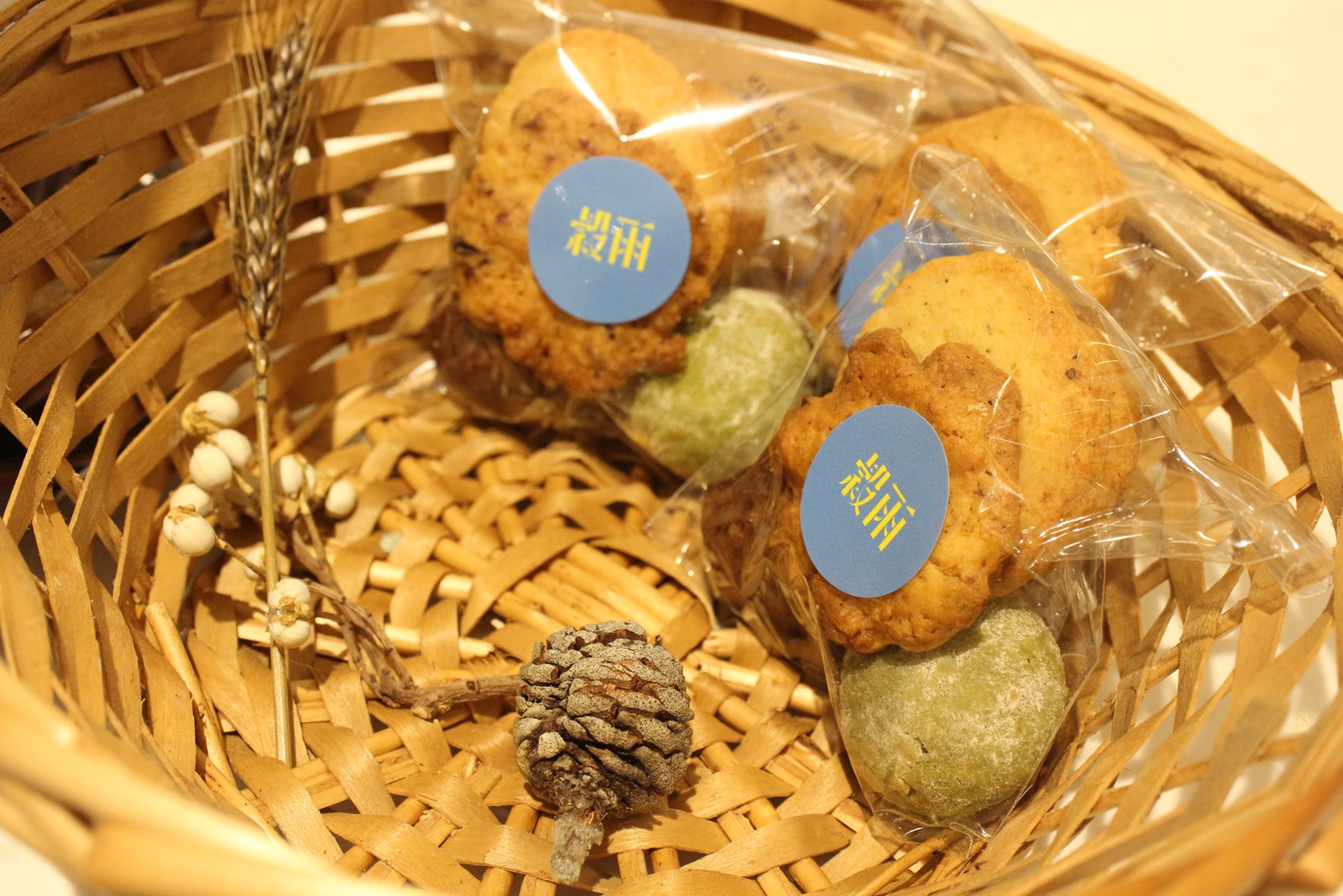 [ 小巨蛋美食 ] 淺藍 × 穀雨手作坊～想當成祕密基地的小巧甜點店