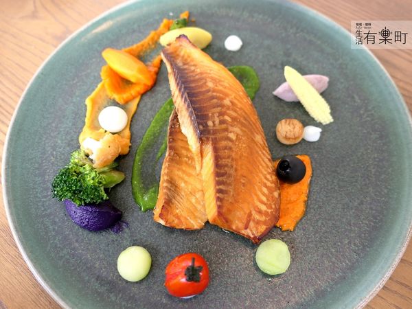 【台中西區美食】鹿窯菇事所good thing:以菇入菜特色主題餐廳,香冬菇紅茶甘醇美味,台灣本土品牌在地食材使用,交通方便近台中美術館