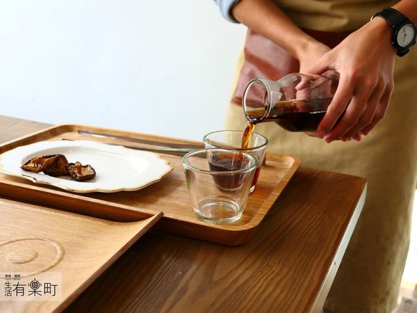 【台中西區美食】鹿窯菇事所good thing:以菇入菜特色主題餐廳,香冬菇紅茶甘醇美味,台灣本土品牌在地食材使用,交通方便近台中美術館