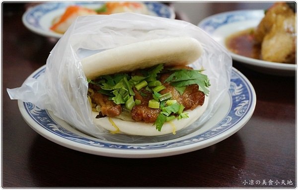 奇珍肉圓:台中北區』奇珍肉圓║在地銅板小吃,純手工清蒸肉圓+濃醇四神湯,吃不膩的鄉土好滋味