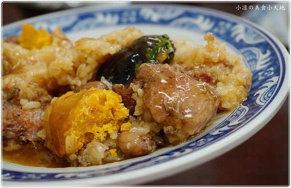 奇珍肉圓:台中北區』奇珍肉圓║在地銅板小吃,純手工清蒸肉圓+濃醇四神湯,吃不膩的鄉土好滋味