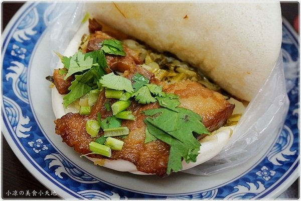 奇珍肉圓:台中北區』奇珍肉圓║在地銅板小吃,純手工清蒸肉圓+濃醇四神湯,吃不膩的鄉土好滋味