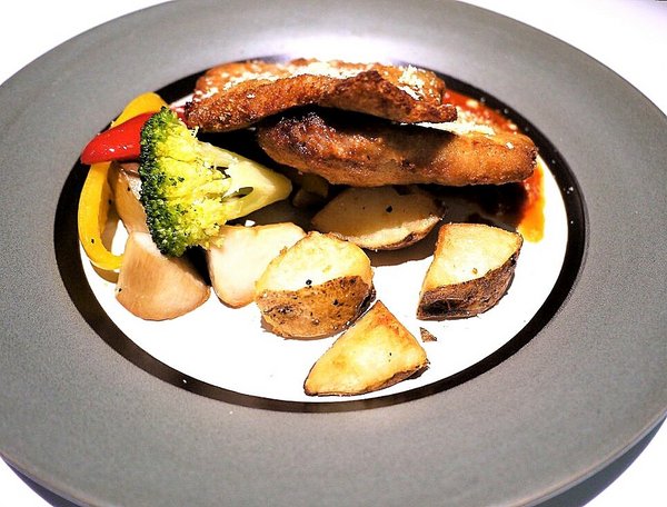 SMEXY 音樂餐廳:【食記】台北-中山國中捷運 燈光美氣氛佳SMEXY酒吧,早午餐 / 商業午餐 / 下午茶 超值豐富好食在文末影音介紹