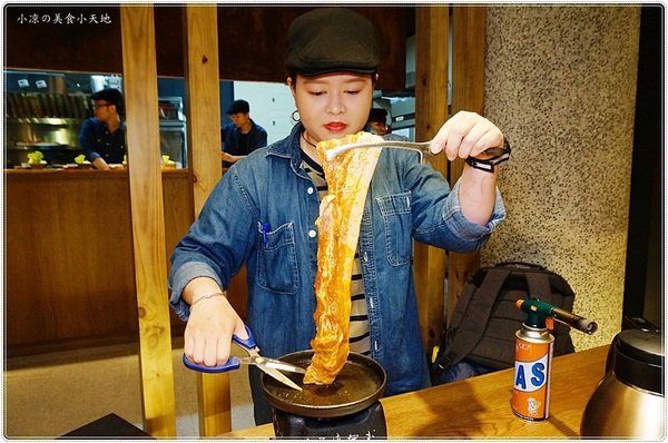 牛丁次郎坊x深夜裡的和魂燒肉丼x大里旗艦店：台中大里』牛丁次郎坊║食尚玩家推薦，肉控必吃平價燒肉丼飯，職人定食超人氣美味定食!