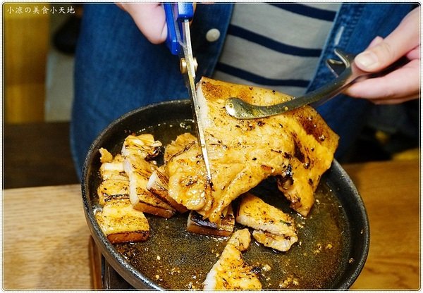 牛丁次郎坊x深夜裡的和魂燒肉丼x大里旗艦店：台中大里』牛丁次郎坊║食尚玩家推薦，肉控必吃平價燒肉丼飯，職人定食超人氣美味定食!