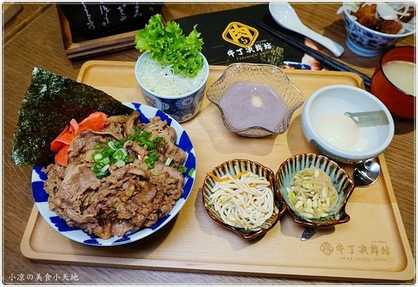 牛丁次郎坊x深夜裡的和魂燒肉丼x大里旗艦店：台中大里』牛丁次郎坊║食尚玩家推薦，肉控必吃平價燒肉丼飯，職人定食超人氣美味定食!