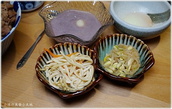 牛丁次郎坊x深夜裡的和魂燒肉丼x大里旗艦店：台中大里』牛丁次郎坊║食尚玩家推薦，肉控必吃平價燒肉丼飯，職人定食超人氣美味定食!