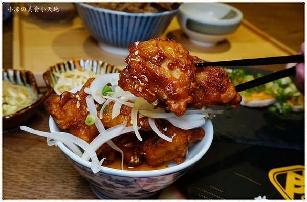 牛丁次郎坊x深夜裡的和魂燒肉丼x大里旗艦店：台中大里』牛丁次郎坊║食尚玩家推薦，肉控必吃平價燒肉丼飯，職人定食超人氣美味定食!