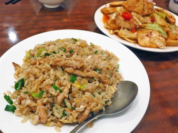 【台北美食】海產張小吃店-巷弄裡的35年老店