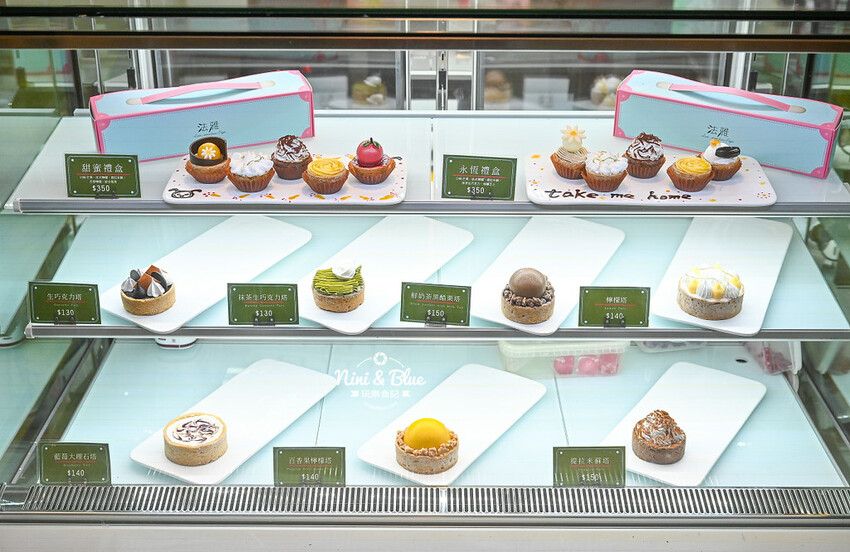 台中捷運美食推薦，不限時下午茶，居然內藏旋轉木馬，多款伴手禮可挑選 -妮妮布魯