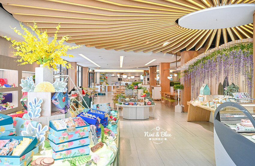 台中捷運美食推薦，不限時下午茶，居然內藏旋轉木馬，多款伴手禮可挑選 -妮妮布魯