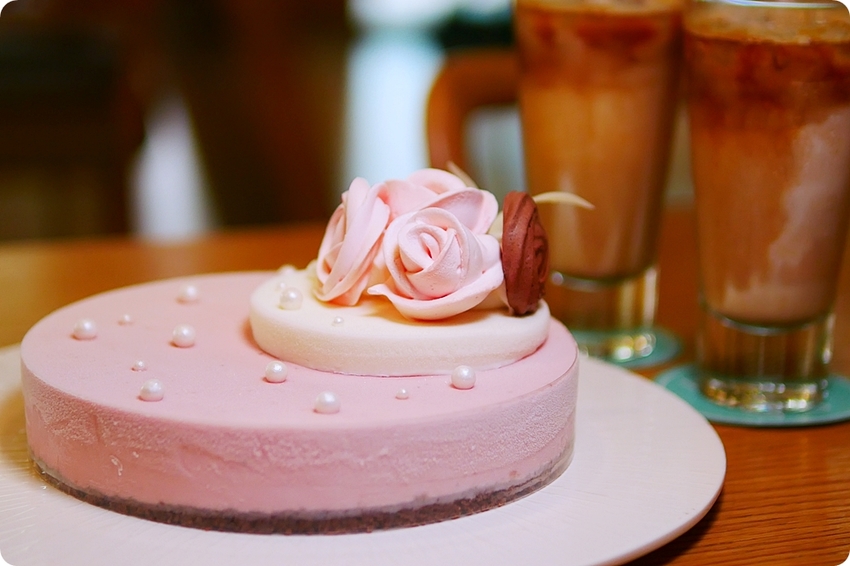 台中母親節蛋糕推薦|義式冰淇淋蛋糕專賣店-法雅花園甜點，隱藏版芋馨派只賣母親節錯過等明年