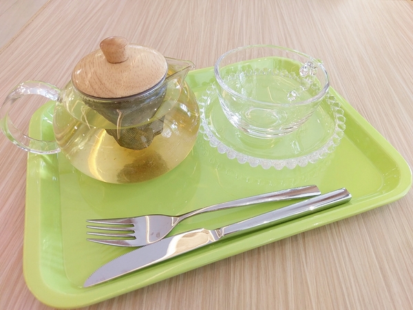 法雅幸福旗艦概念店:法雅幸福旗艦概念店-文心路上氣質美店 輕食、甜點、冰品應有盡有 空間設計感十足 還有小朋友瘋狂的旋轉木馬 太狂