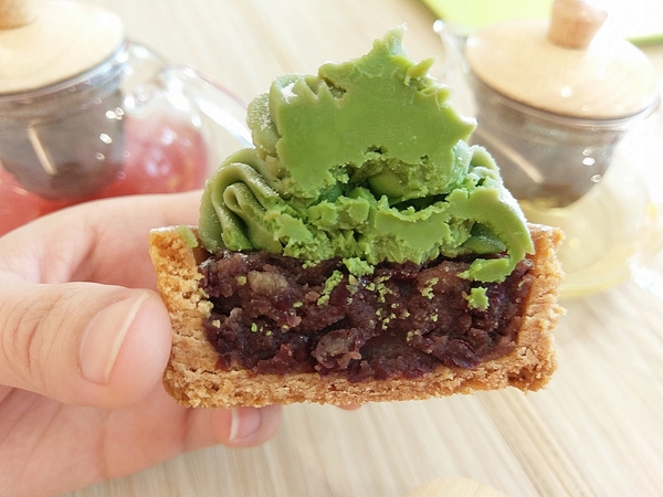 法雅幸福旗艦概念店:法雅幸福旗艦概念店-文心路上氣質美店 輕食、甜點、冰品應有盡有 空間設計感十足 還有小朋友瘋狂的旋轉木馬 太狂