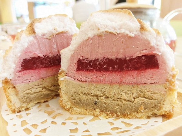 法雅幸福旗艦概念店:法雅幸福旗艦概念店-文心路上氣質美店 輕食、甜點、冰品應有盡有 空間設計感十足 還有小朋友瘋狂的旋轉木馬 太狂