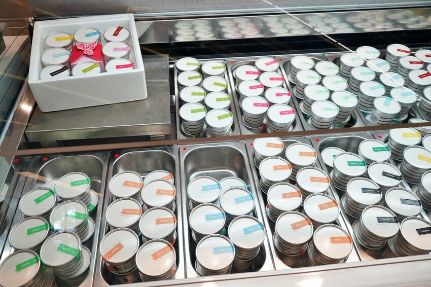 台中市西屯區義式冰淇淋蛋糕、義式冰淇淋口味超豐富!還能吃到早午餐,新品咖啡椰奶冰沙更是必點!