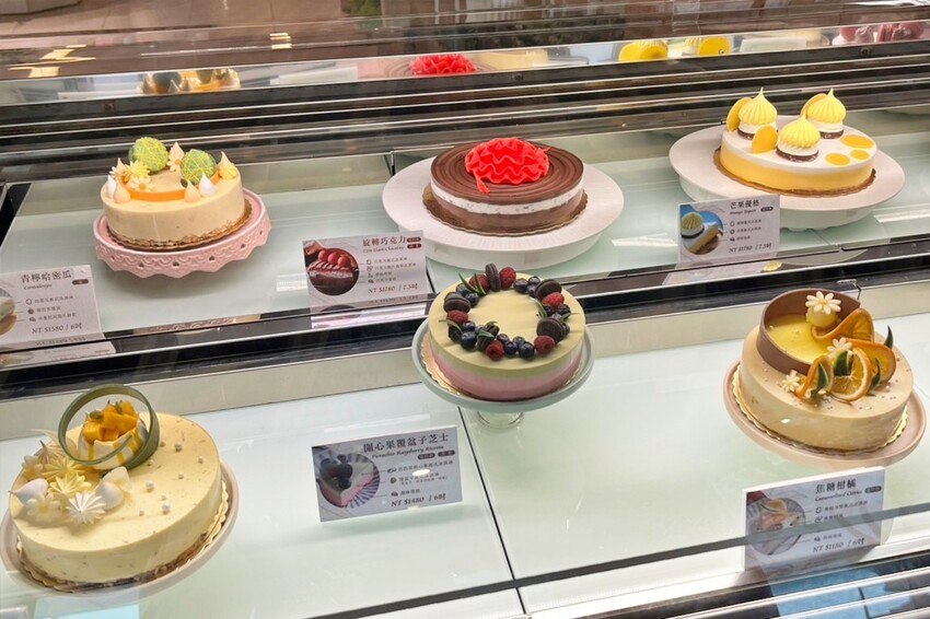 台中市西屯區義式冰淇淋蛋糕、義式冰淇淋口味超豐富!還能吃到早午餐,新品咖啡椰奶冰沙更是必點!
