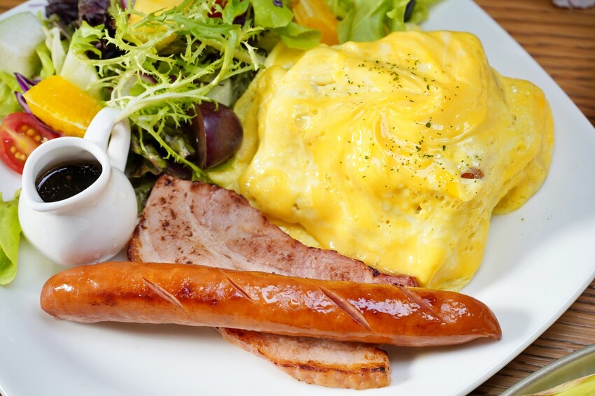 台中市西屯區義式冰淇淋蛋糕、義式冰淇淋口味超豐富!還能吃到早午餐,新品咖啡椰奶冰沙更是必點!