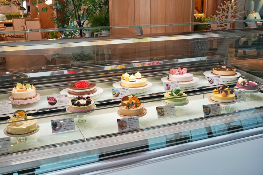 台中市西屯區義式冰淇淋蛋糕、義式冰淇淋口味超豐富!還能吃到早午餐,新品咖啡椰奶冰沙更是必點!
