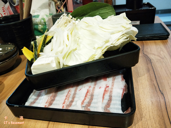 和食さとWashoku SATO:CT Travel●新北淡水和食さとWashoku SATO。高CP值的日式鍋物吃到飽。餐點選擇超豐富!