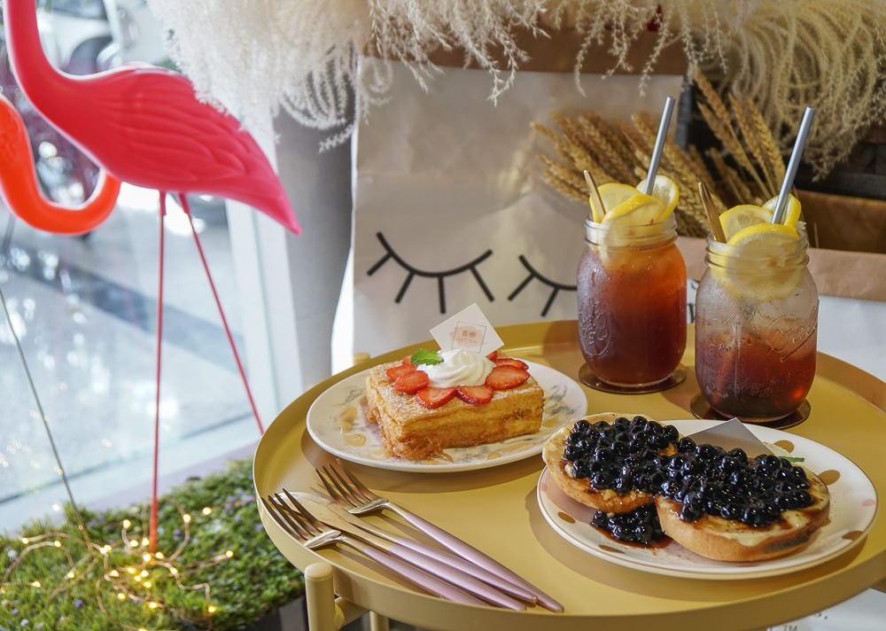 [高雄下午茶推薦]食嘢-粉色好拍網美店享平價港式甜點 - 美食好芃友