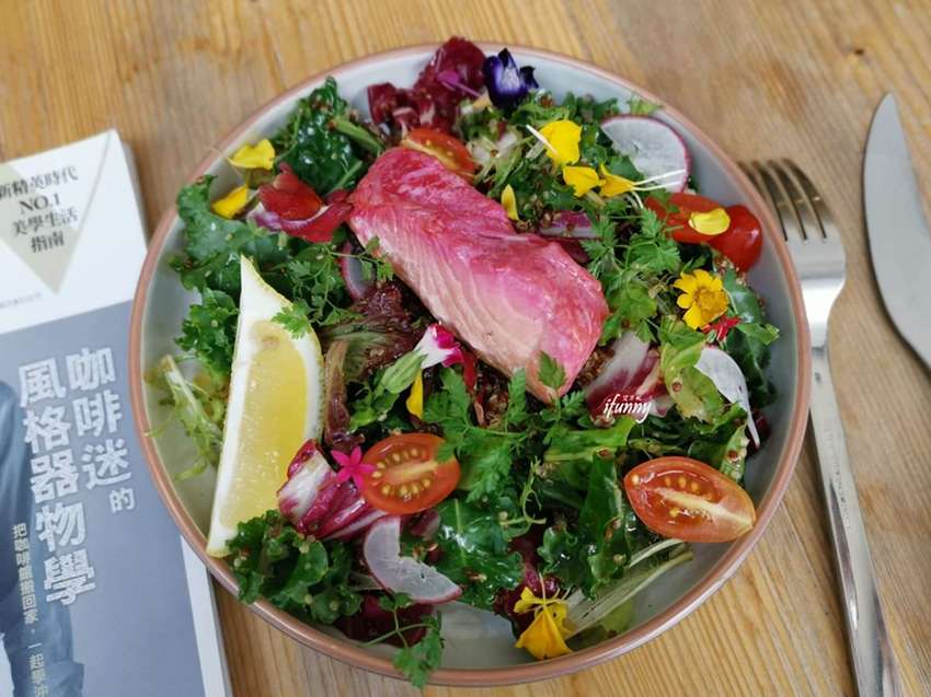 [西門站]Settled Cafe~香港冠軍咖啡豆Cupping Room Coffee Roasters/有餐廳水準的餐點/西門舊時文化區新亮點 - ifunny 艾方妮的遊樂場