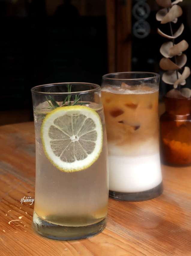 [西門站]Settled Cafe~香港冠軍咖啡豆Cupping Room Coffee Roasters/有餐廳水準的餐點/西門舊時文化區新亮點 - ifunny 艾方妮的遊樂場