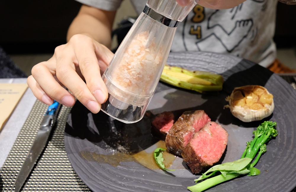 [台南]東區 美國安格斯認證牛排 台南西餐 東西小棧牛排法式餐廳 節慶聚餐公司包場推薦 Weast steak house