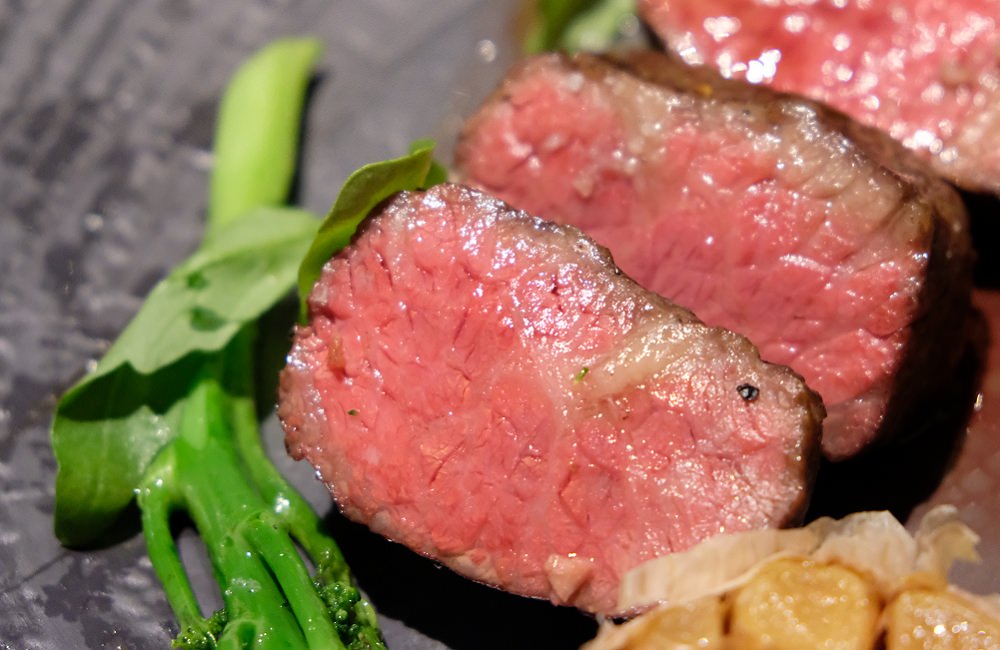 [台南]東區 美國安格斯認證牛排 台南西餐 東西小棧牛排法式餐廳 節慶聚餐公司包場推薦 Weast steak house