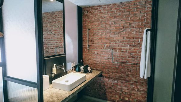 51182329_2249233815108295_316232012438437888_n