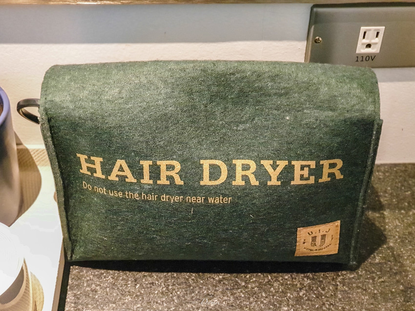 source: imgur.com 台南住宿|友愛街旅館U.I.J Hotel & Hostel(房間篇)-在設計旅店裡品味生活