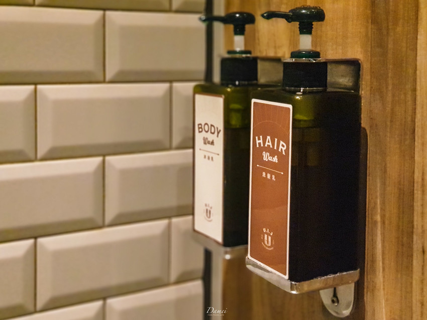 source: imgur.com 台南住宿|友愛街旅館U.I.J Hotel & Hostel(房間篇)-在設計旅店裡品味生活