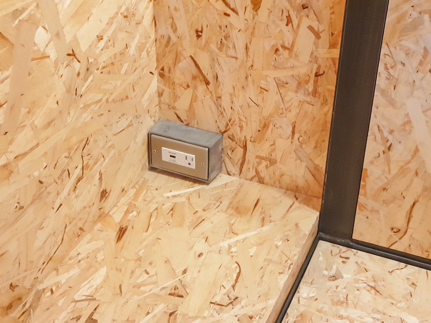 source: imgur.com 台南住宿|友愛街旅館U.I.J Hotel & Hostel(房間篇)-在設計旅店裡品味生活