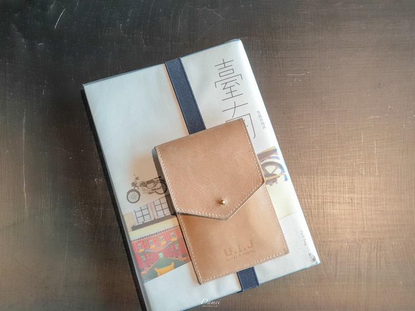 source: imgur.com 台南住宿|友愛街旅館U.I.J Hotel & Hostel(房間篇)-在設計旅店裡品味生活