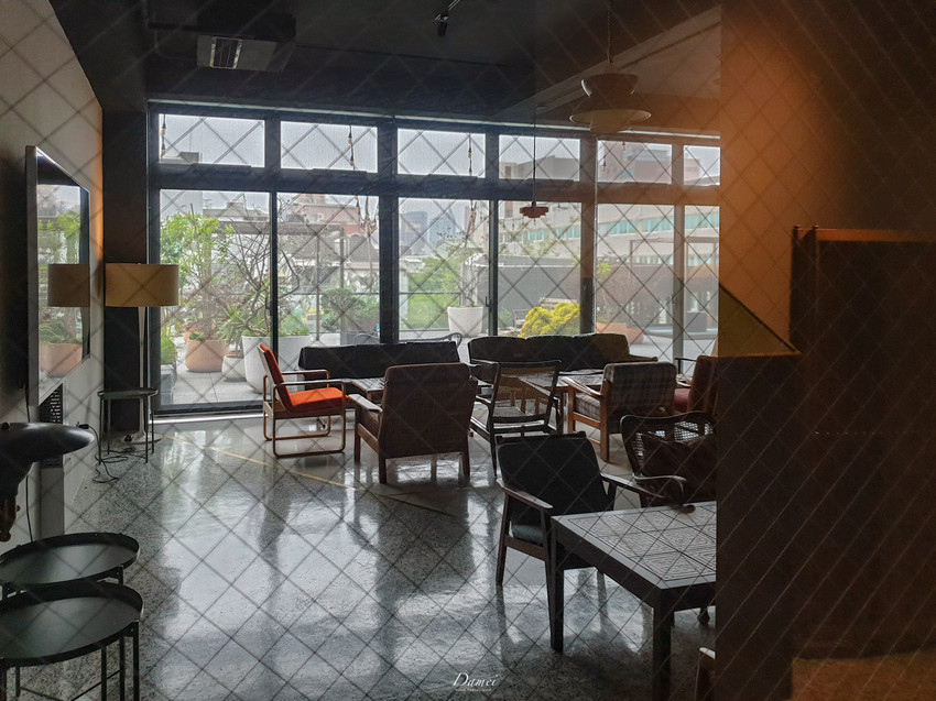 source: imgur.com 台南住宿|友愛街旅館U.I.J Hotel & Hostel(設施篇)-在設計旅店裡品味生活